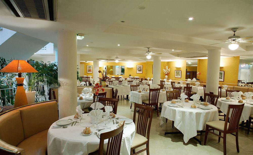 Hotel Saint Sauveur Лурд Ресторан фото
